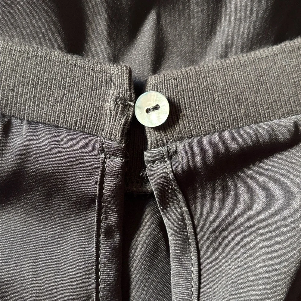 DR2 Satin Puff Sleeve Blouse Black Gray Size M Workwear Top - Picture 11 of 12